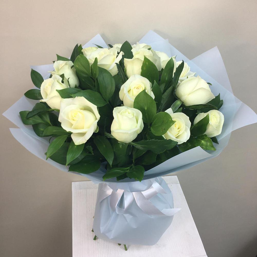 Букет 15 Белых роз Проуд в Чульман