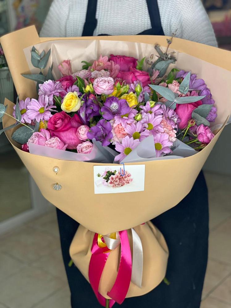 Букет цветов из: Хризантемы, Гвоздики и Альстромерии в Чульман