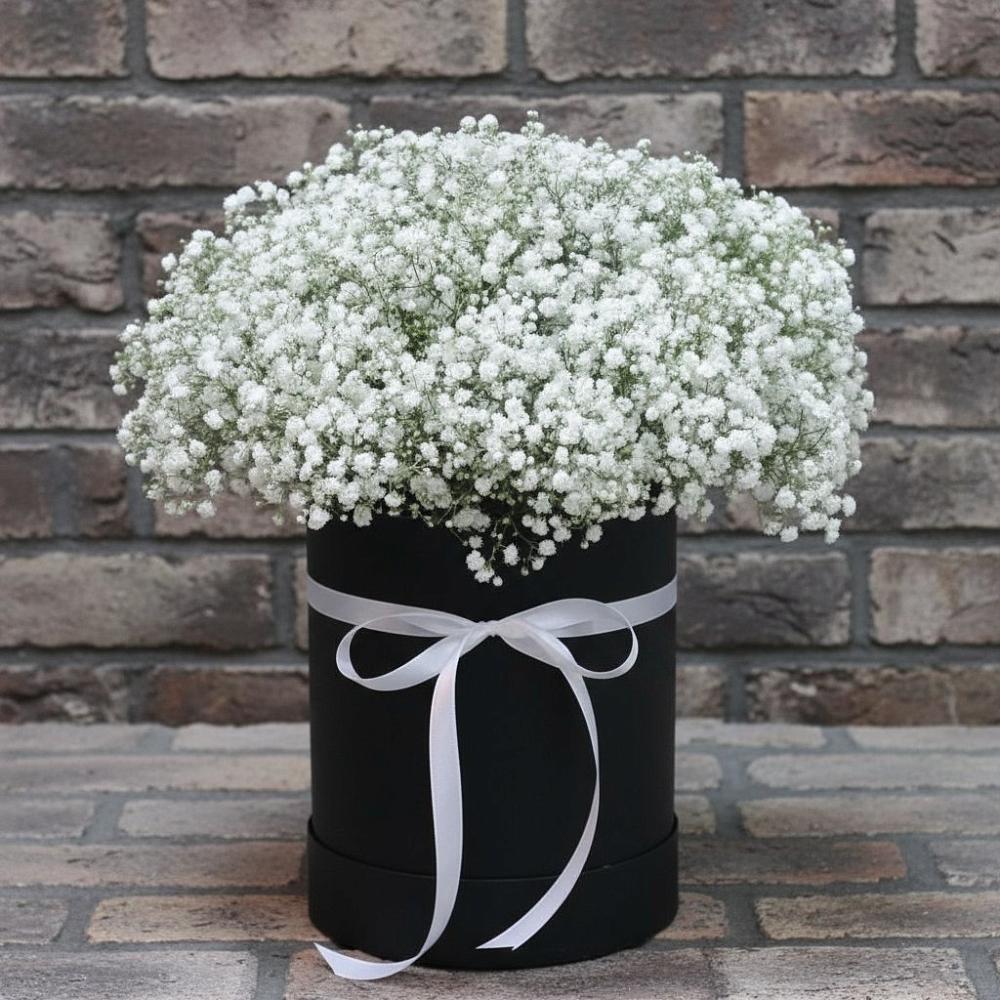 Цветочная композиция из Гипсофила в шляпной коробке в Чульман