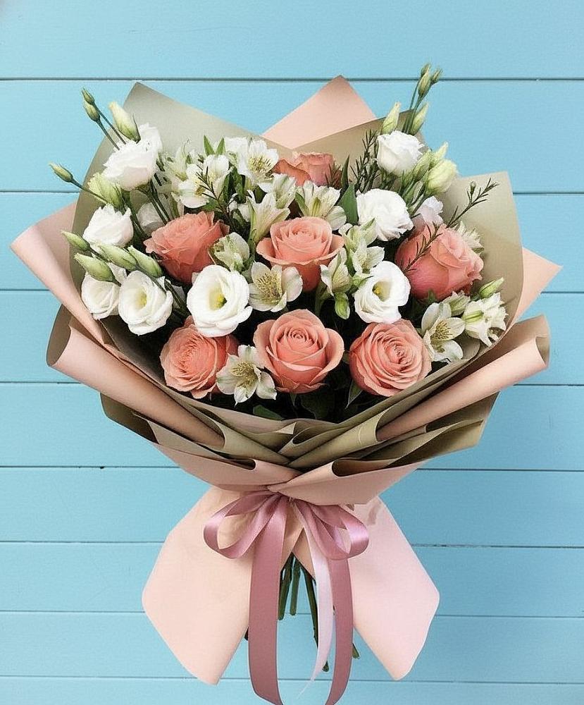 Букет цветов из: Розы, Альстромерии и Лизиантусы в Чульман