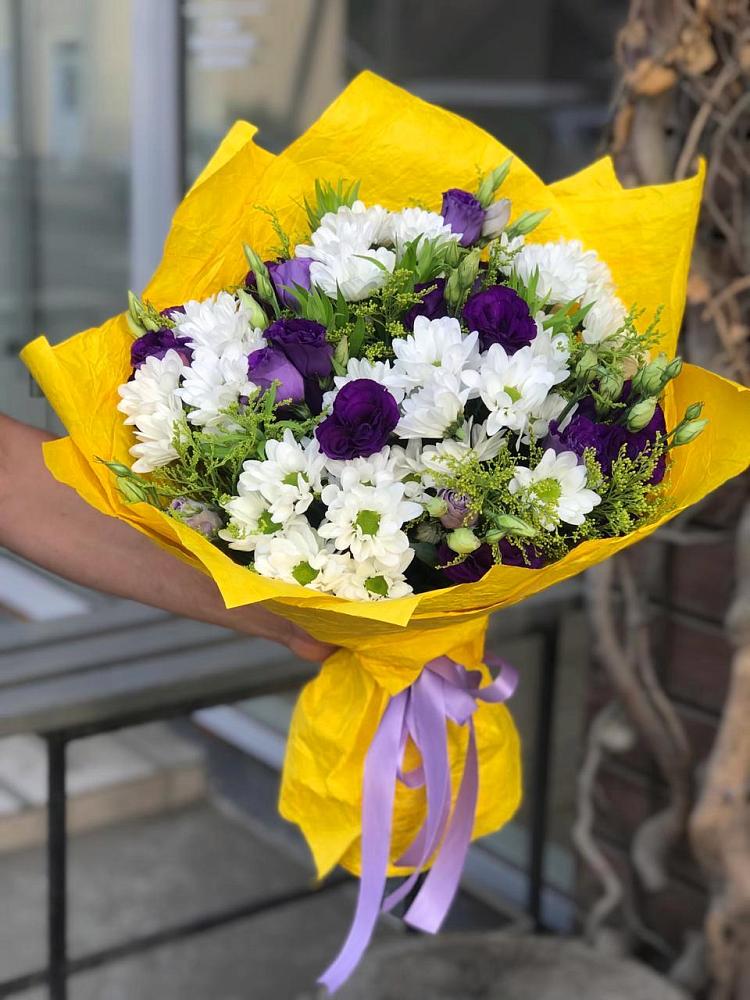Букет цветов из: Ирисы, Хризантемы и Ромашки в Чульман
