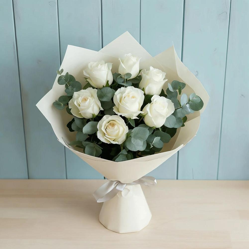 Букет Белые розы в Эвкалипте в Чульман