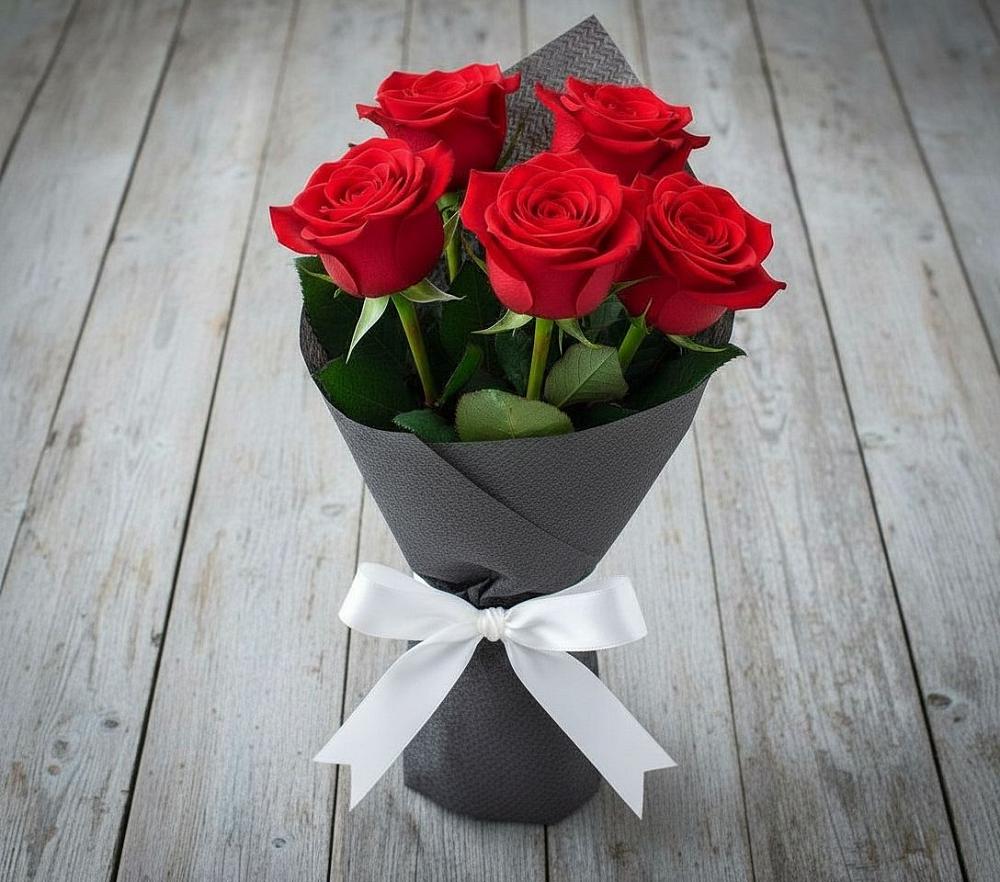 Букет 5 Красных роз Эдлесс Лав в Чульман