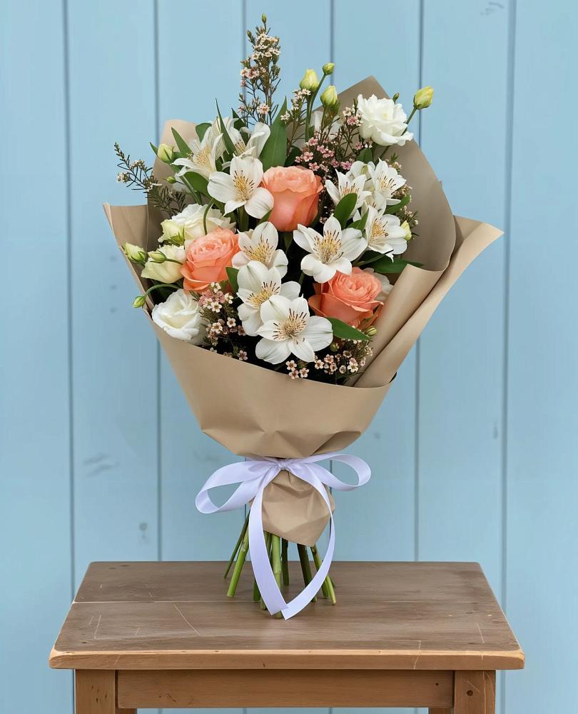 Букет цветов из: Альстромерии, Лизиантусы, Розы и Хризантемы в Чульман